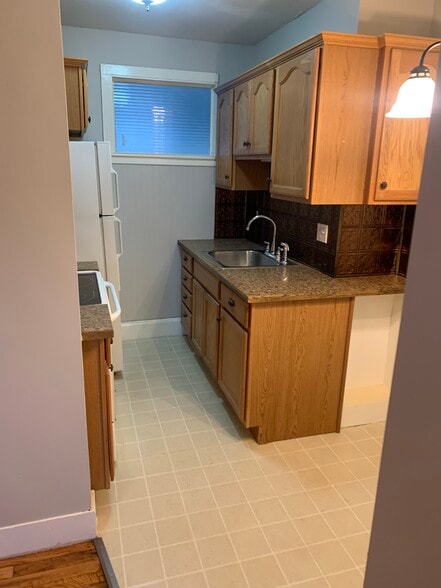 Building Photo - 85 Central St