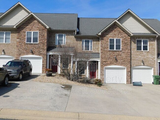 Building Photo - 42 Enchanted View Cir