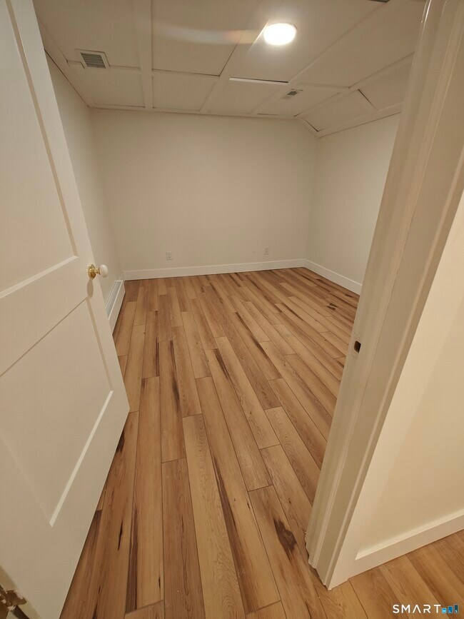 Building Photo - 241 Cricket Knoll