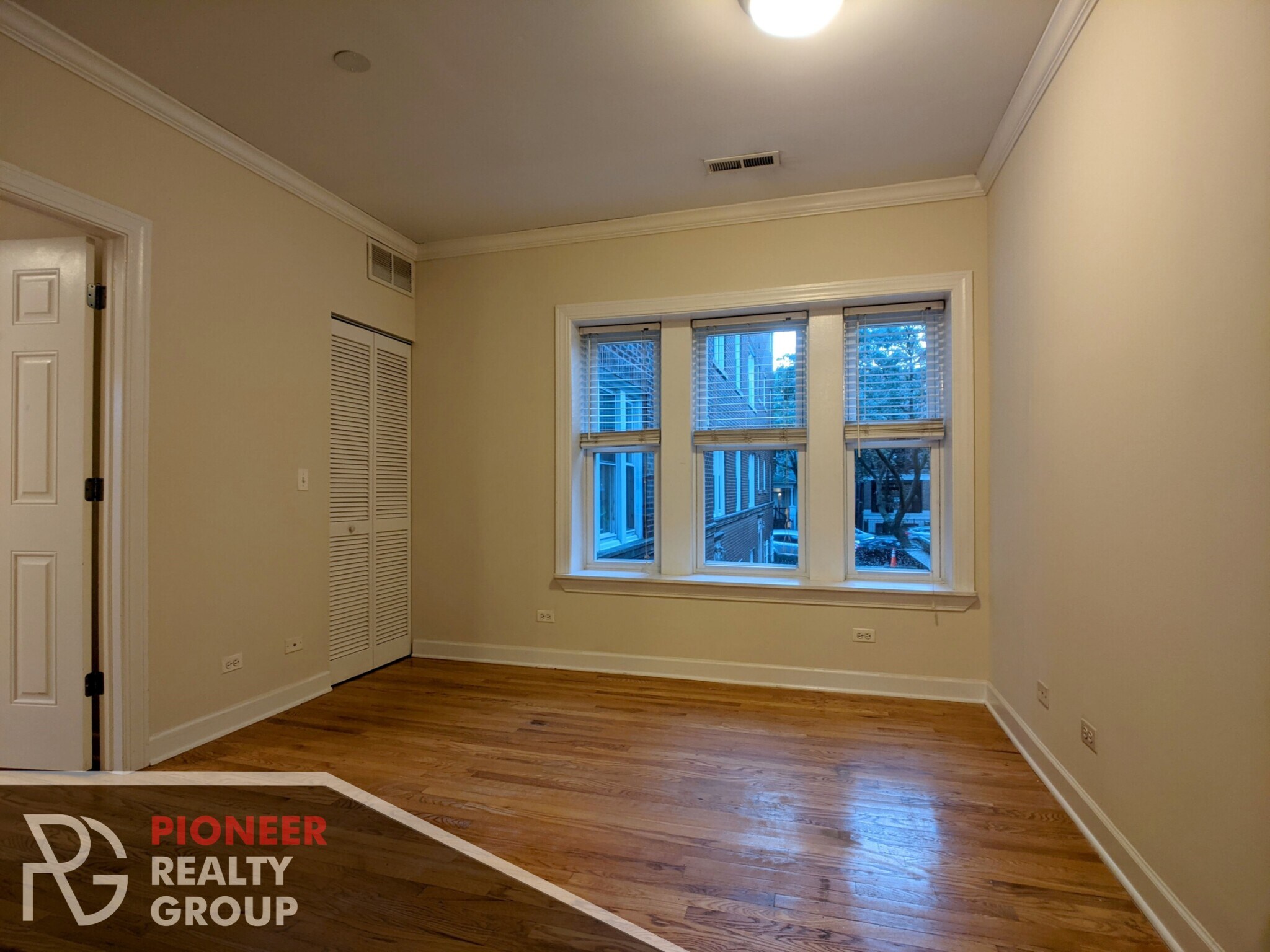 Building Photo - 3248 N Clifton Ave