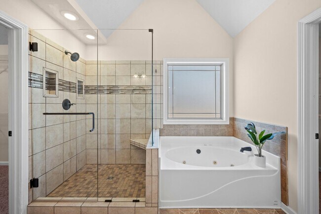 Building Photo - Spacious Living with a Private Primary Retreat!