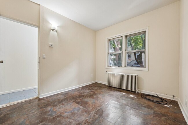 Building Photo - 414 Monastery Pl