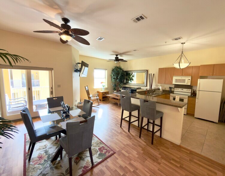 Building Photo - 6410 Padre Blvd