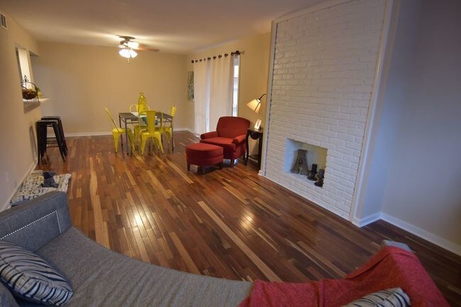 Building Photo - 3928 Warwick Blvd