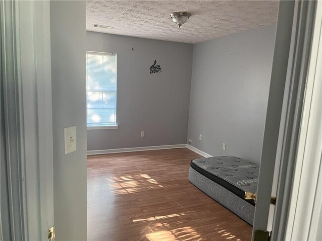 Building Photo - 3090 Fields Dr