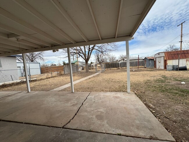 Building Photo - 525 W Reed St