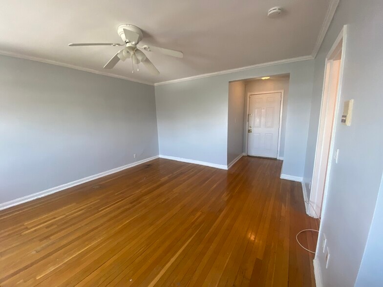 Building Photo - 210 Woodcliff Ave