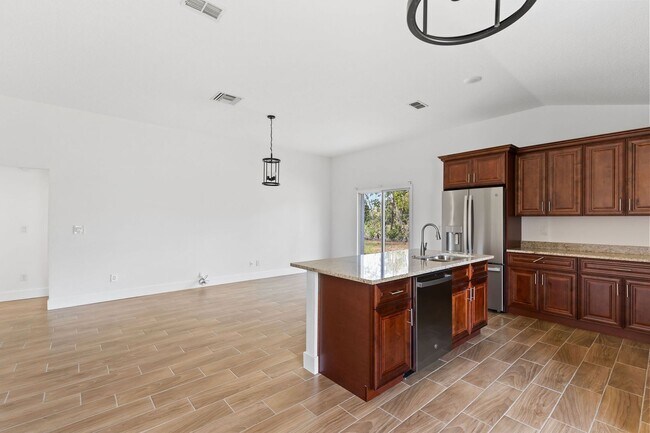 Building Photo - 4 Bedroom SFH in Palm Coast