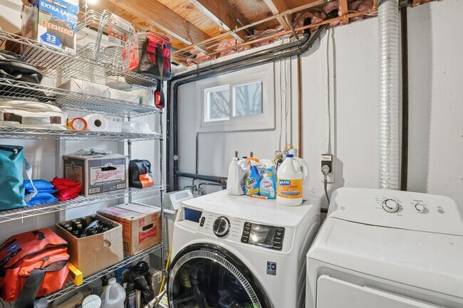 Building Photo - Updated 4BR Home with Finished Basement Minutes to Glenmont Metro!