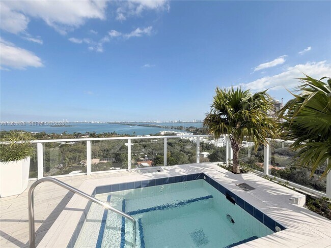 Building Photo - 4250 Biscayne Blvd