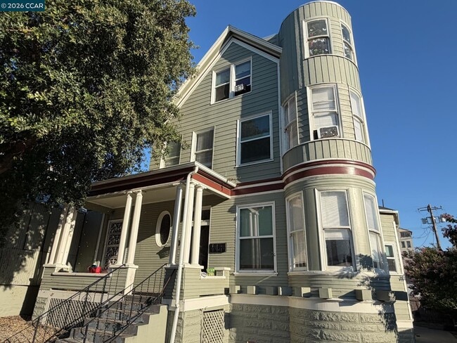 Building Photo - 529 Carolina St