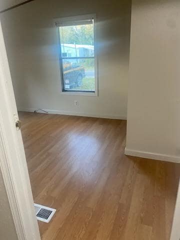 Building Photo - 716 NE 7th Ave