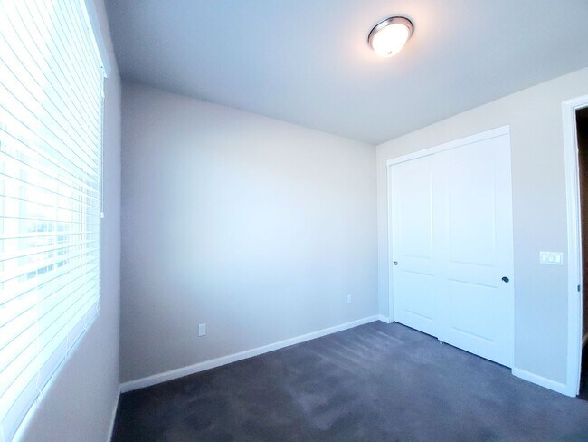 Building Photo - 618 Montage Cir