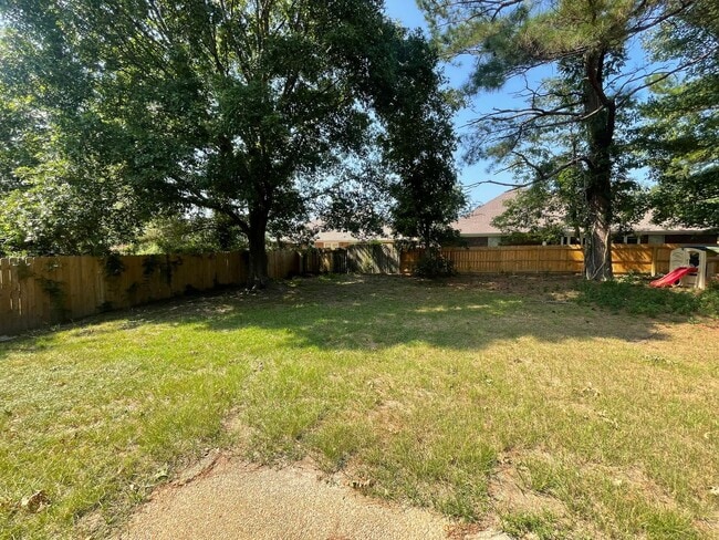 Building Photo - 3/2 Available for Rent in Oak Grove Subdiv...