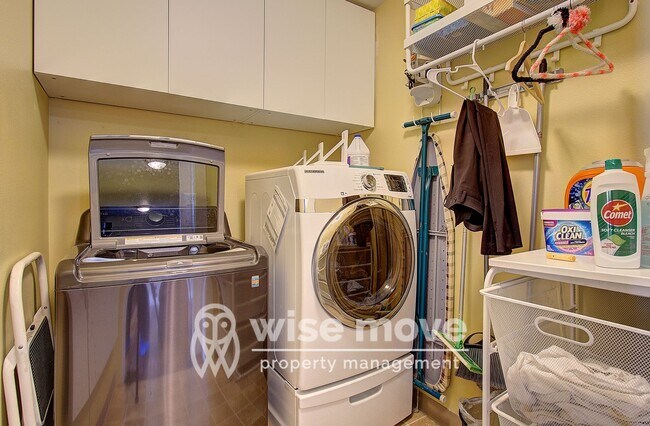 Building Photo - Washougal- 4 Bedroom Home- Apply today!