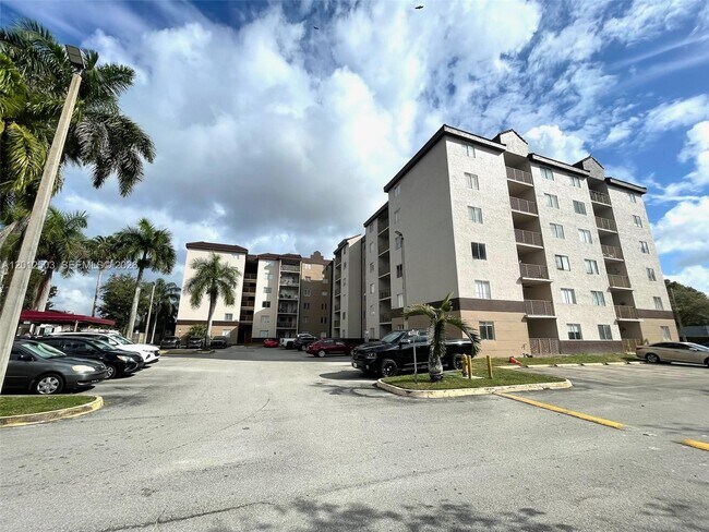 Building Photo - 15201 SW 80th St