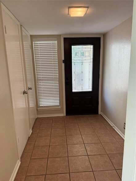 Building Photo - 17 Casa Verde St