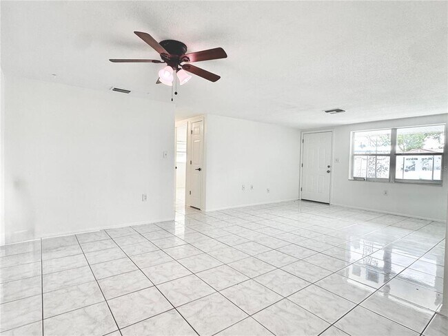 Building Photo - 7235 Potomac Dr