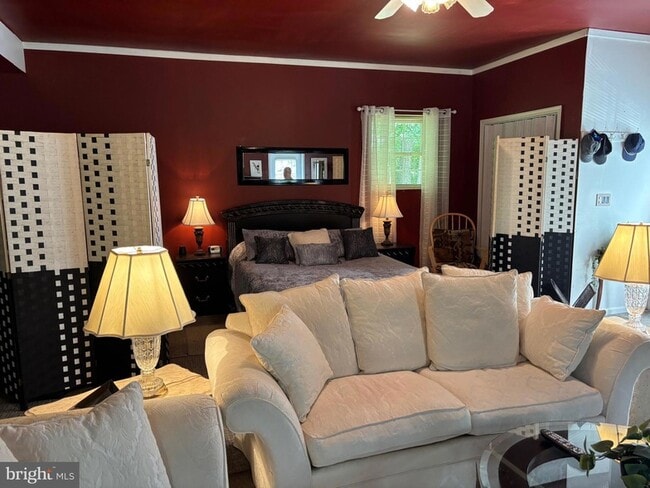 Building Photo - 579 Leeland Rd