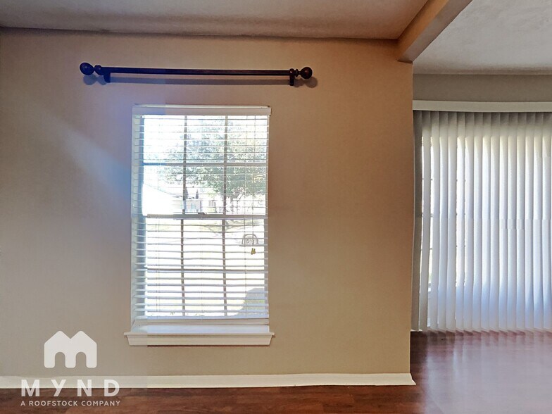 Building Photo - 9015 Eldora Dr