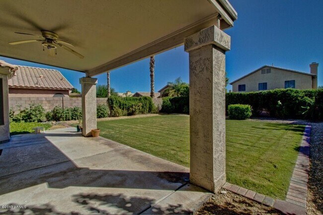 Building Photo - 9649 E Friess Dr
