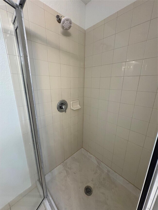 Building Photo - 1905 SW 60th Terrace