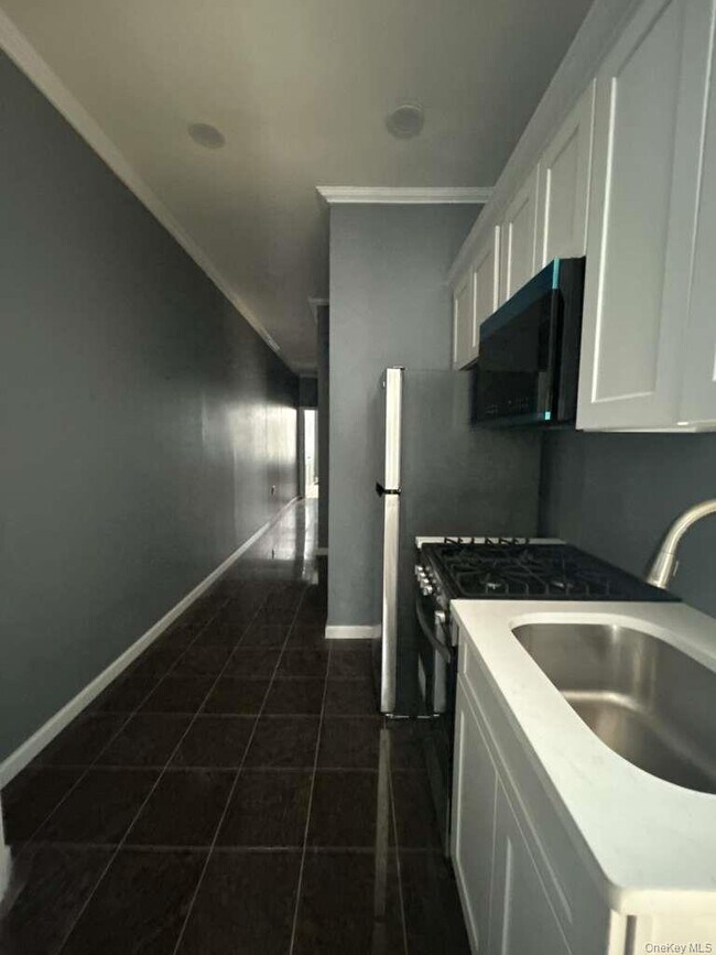 Building Photo - 298 Cooper St