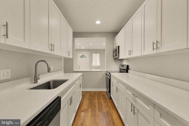 Building Photo - 1710 37th St NW