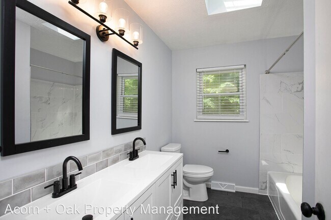 Building Photo - 3 br, 2 bath House - 210 Landsbury Dr.