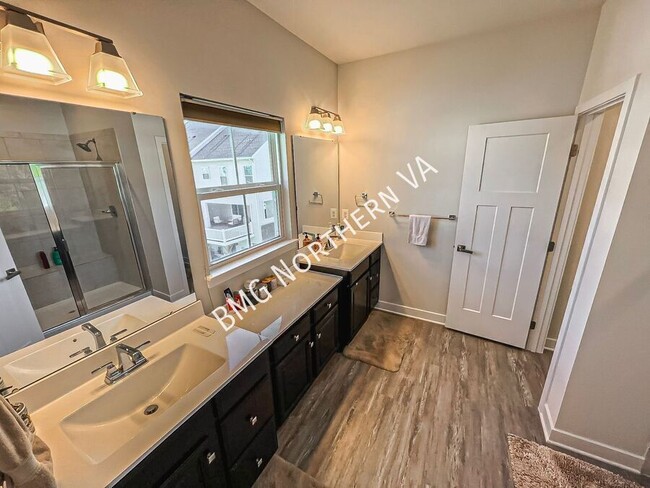 Building Photo - 7731 Blackburn Ridge Dr