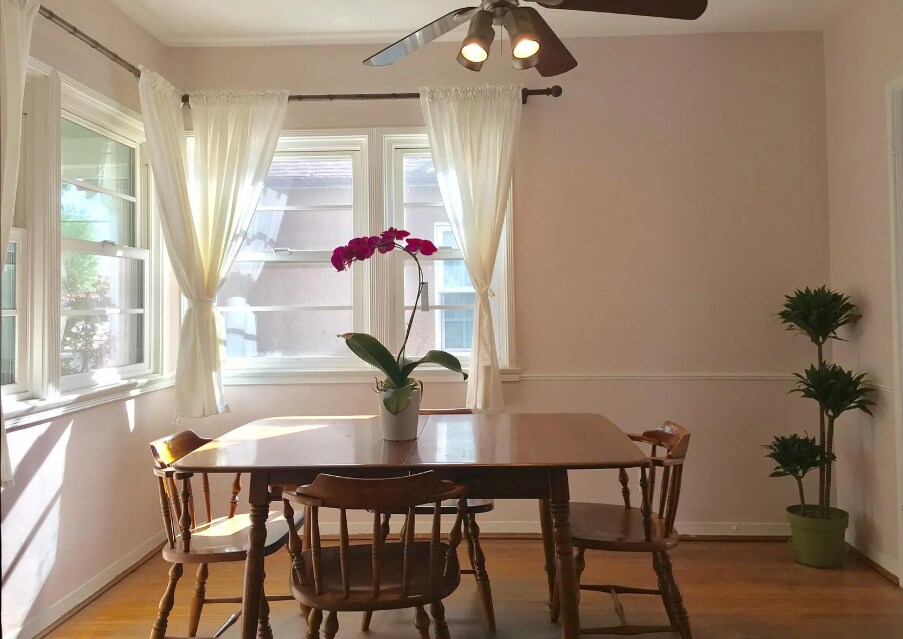 Building Photo - 5807 Beck Ave