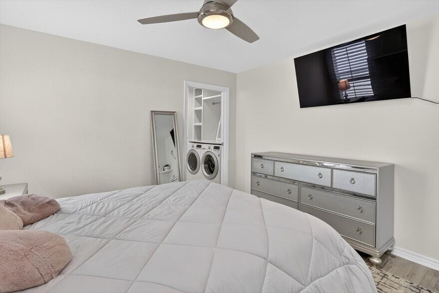 Building Photo - 4315 Cabell Dr