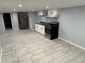 Building Photo - 288 2nd Ave W