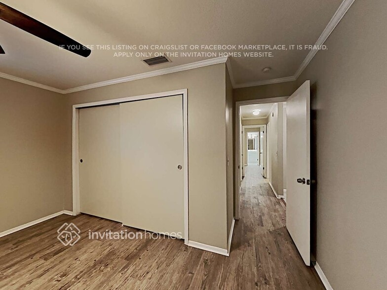 Building Photo - 102 Valley Cir