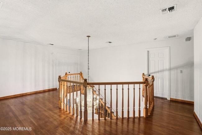 Building Photo - 601 Duchess Ct