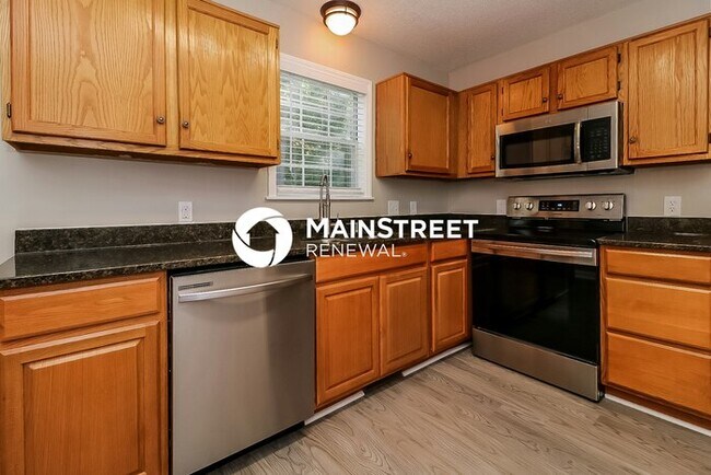 Building Photo - 3 Bedroom Pet-Friendly Home in Holly Springs, NC with Main Street Renewal