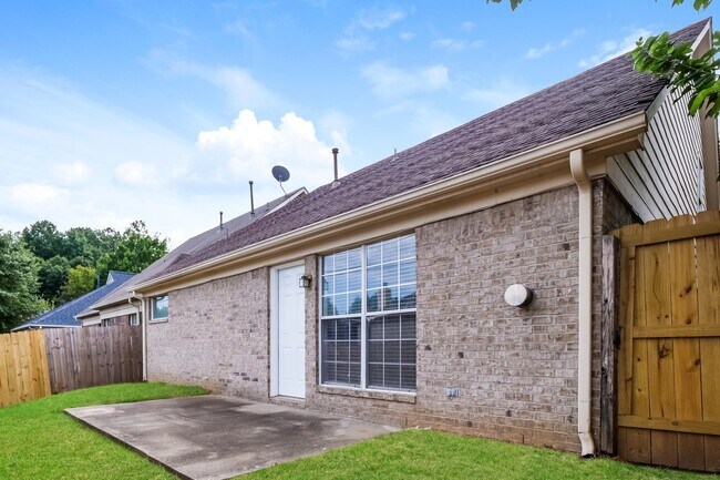 Building Photo - 1008 Leconte Gap St