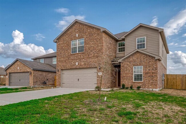 Primary Photo - 545 Amberwood Pk Dr