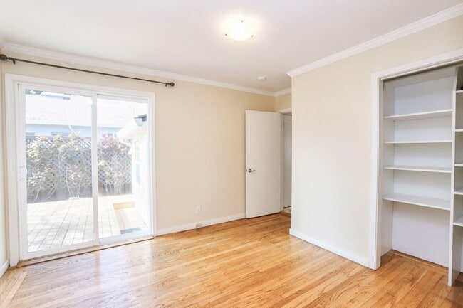 Building Photo - 3 Bed / 2 Bath Redwood City home with calming backyard oasis and a white picket fence. YouTube to...