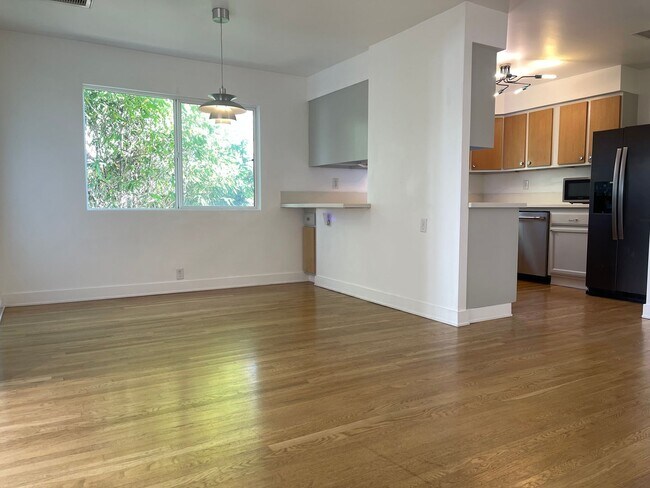 Building Photo - 477-479 Nassau Avenue