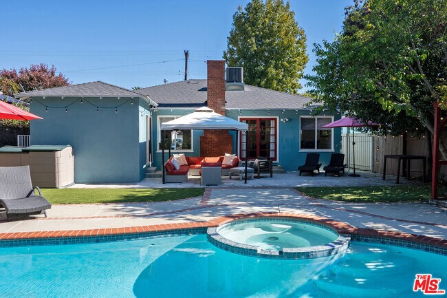 Primary Photo - 4909 Van Noord Ave