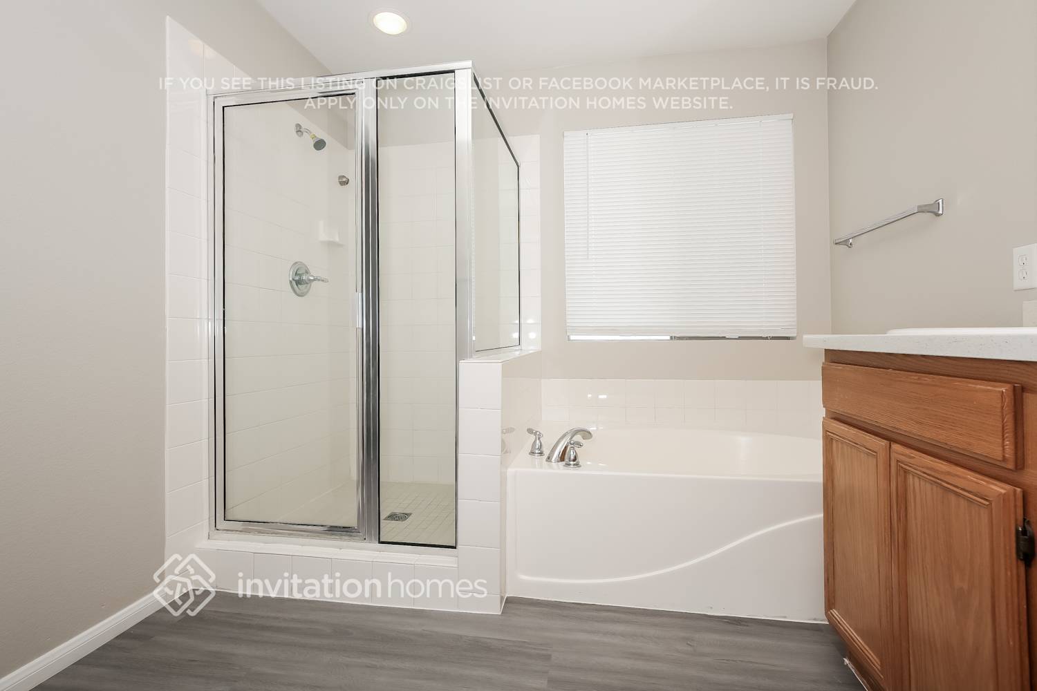 Building Photo - 5504 Grand Rapids St