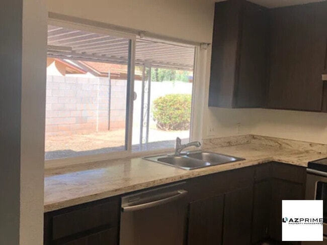 Building Photo - Blessed home