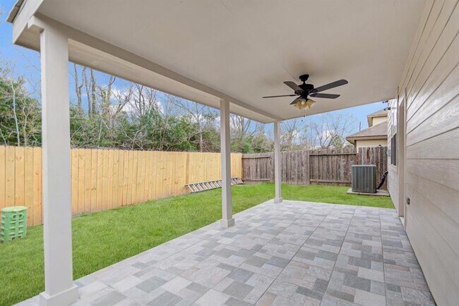 Building Photo - 1610 Thornhollow Dr