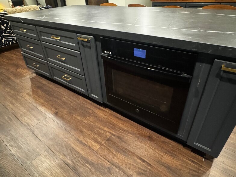 Building Photo - 6810 Topaz Dr SW