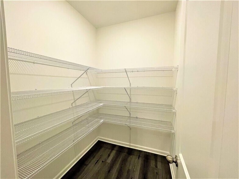 Building Photo - 270 Rivulet Dr