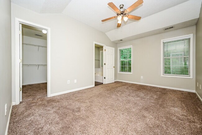 Building Photo - 717 Kaylors Meadow