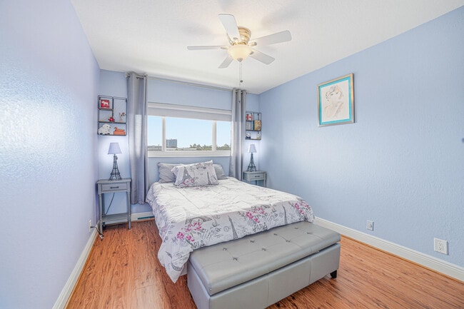 Building Photo - 112 Doolen Ct