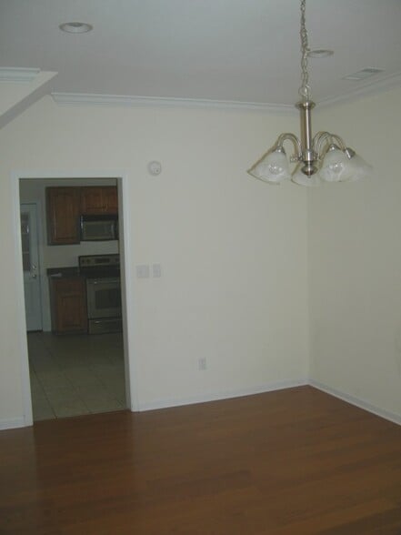 Building Photo - 311 Hayat Loop
