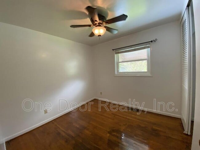 Building Photo - 139 Winston Dr